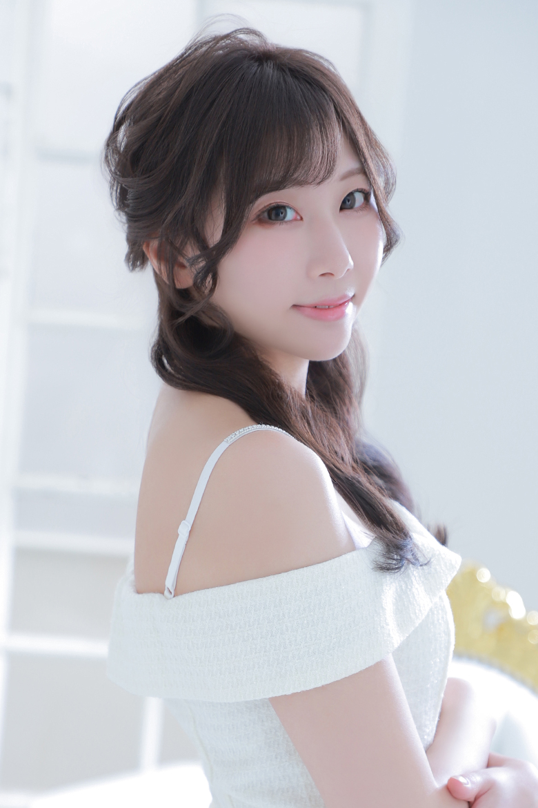 藤崎 あかね（AKANE FUJISAKI）ROYAL GARDEN